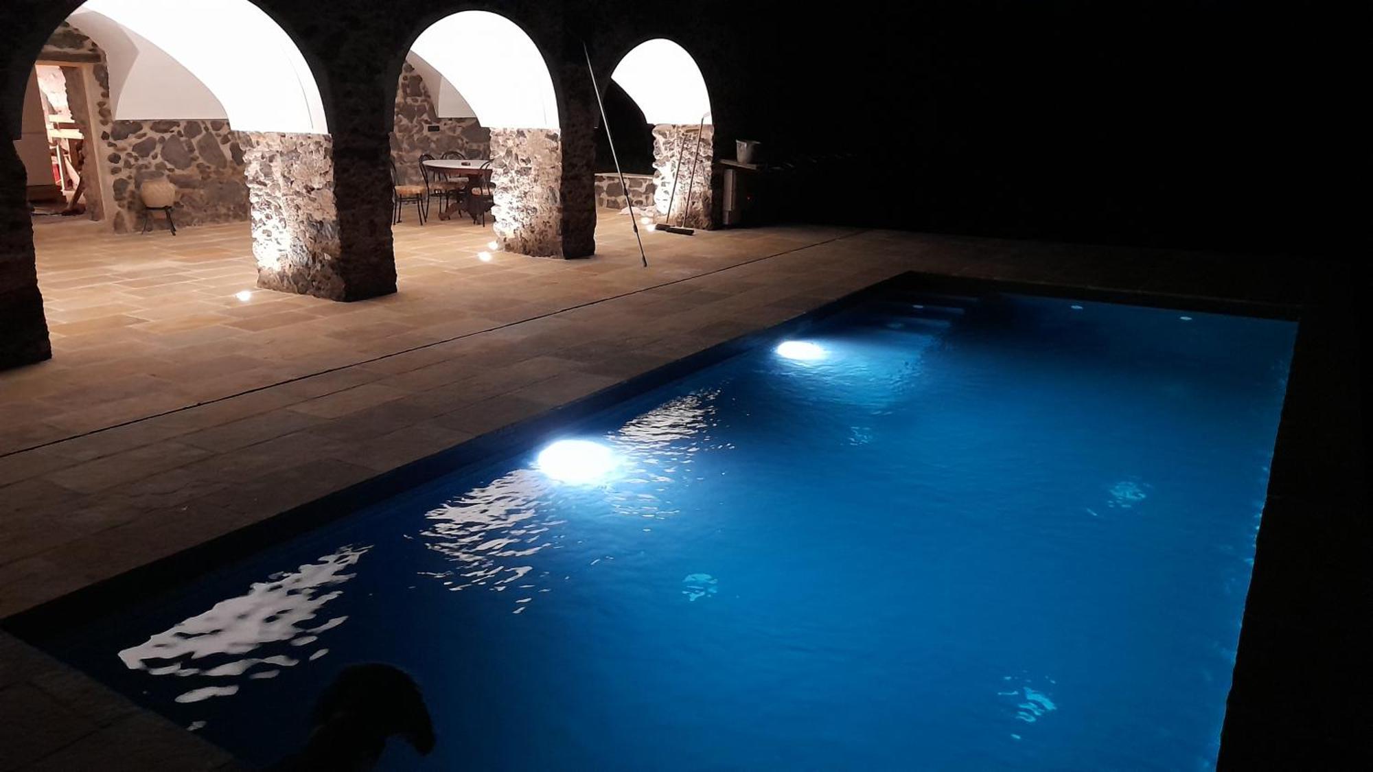 Mas Puig De Baix With Private Pool And Gardens Villa โอลอต ภายนอก รูปภาพ